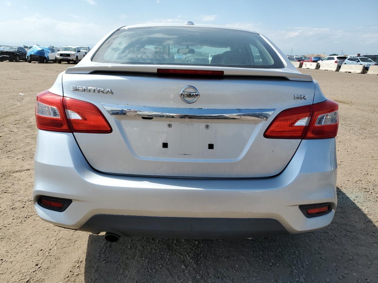 Nissan Sentra S Image 4