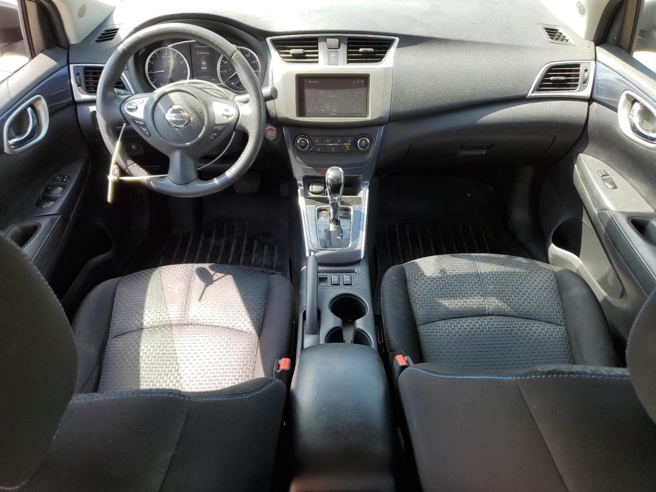 Nissan Sentra S Image 9