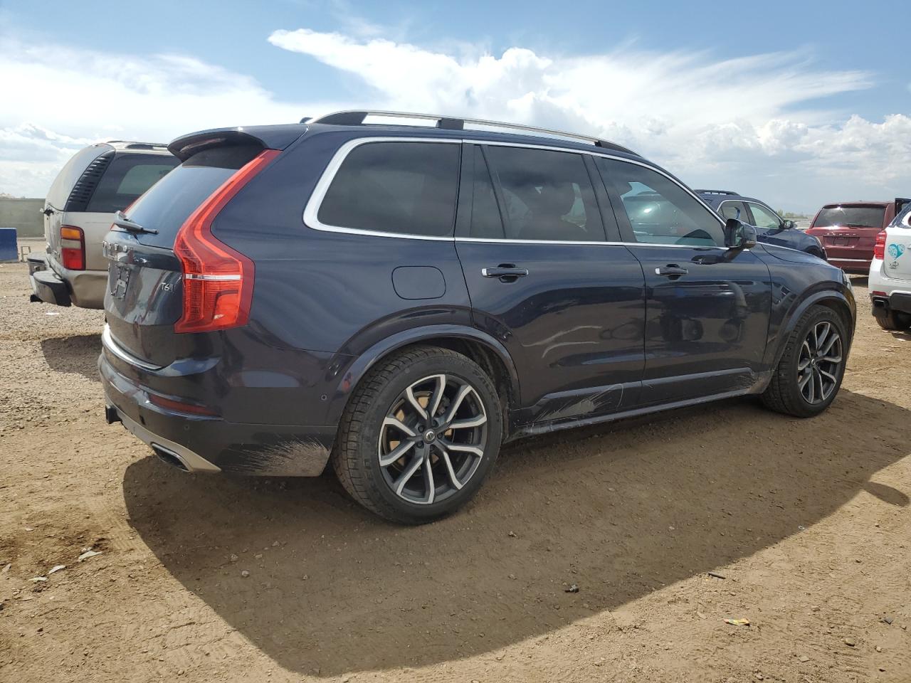 Volvo XC90 T6 Image 3