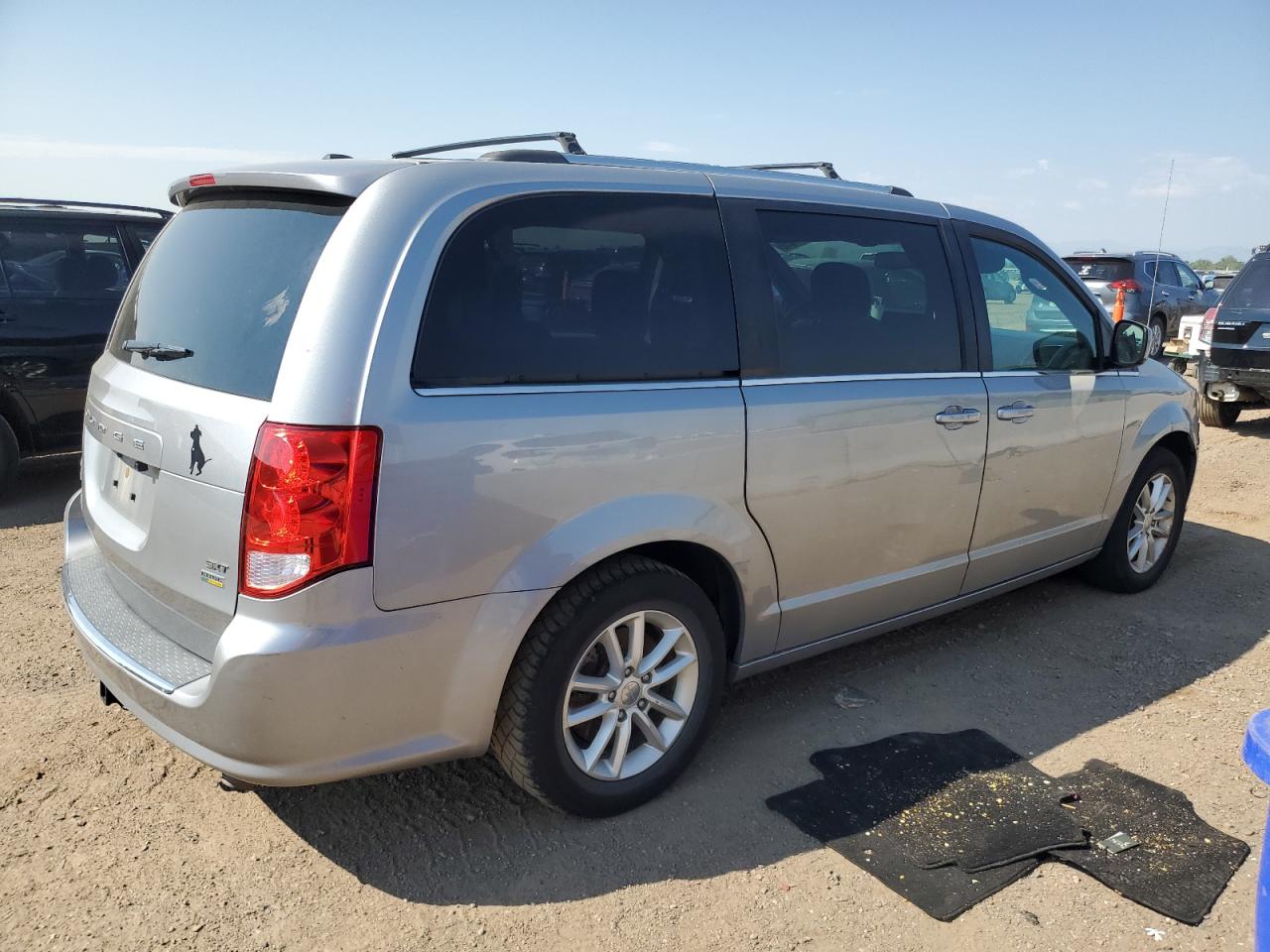 Dodge Caravan Sxt Image 2