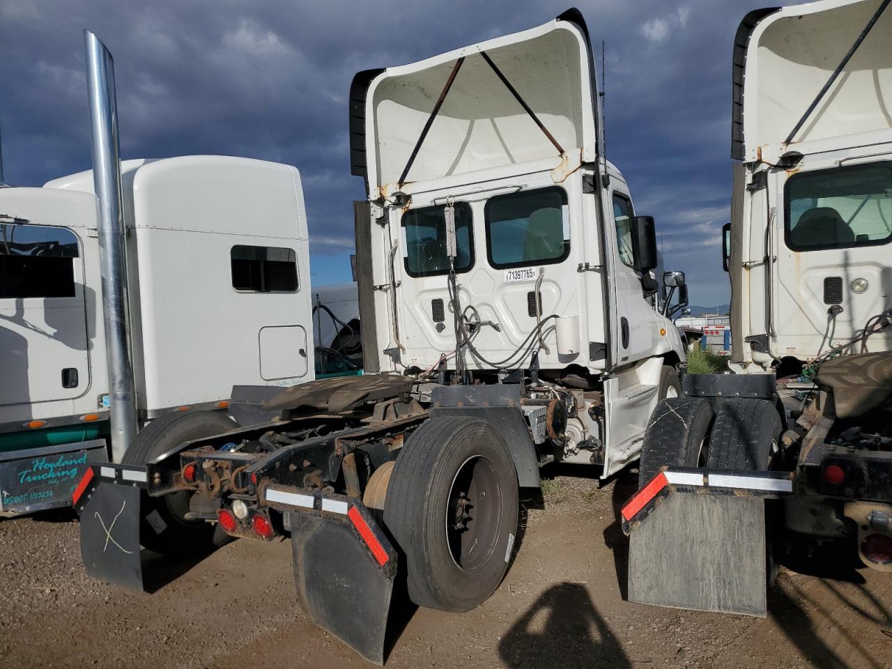Freightliner Cascadia 1 Image 9