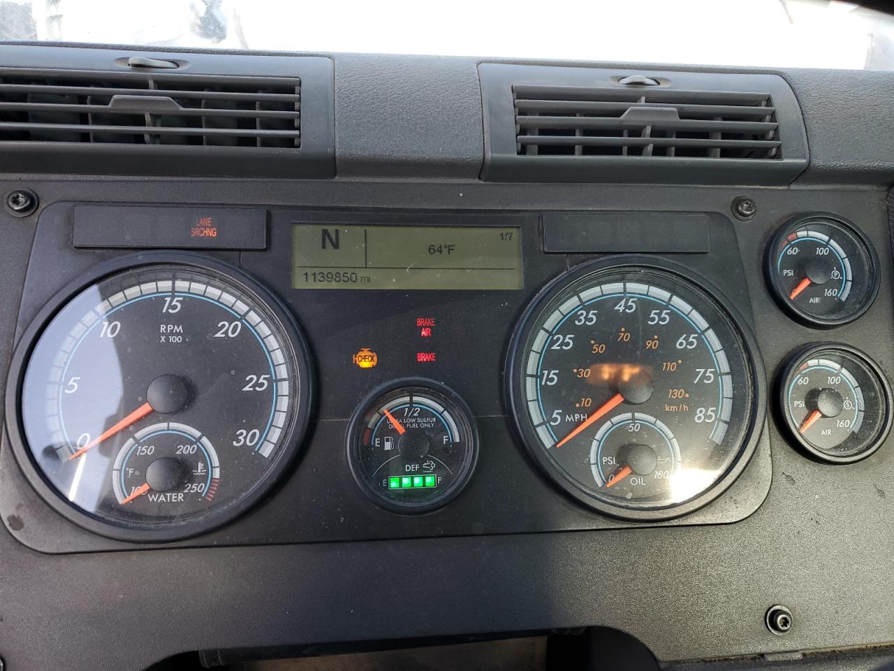 Freightliner Cascadia 1 Image 6