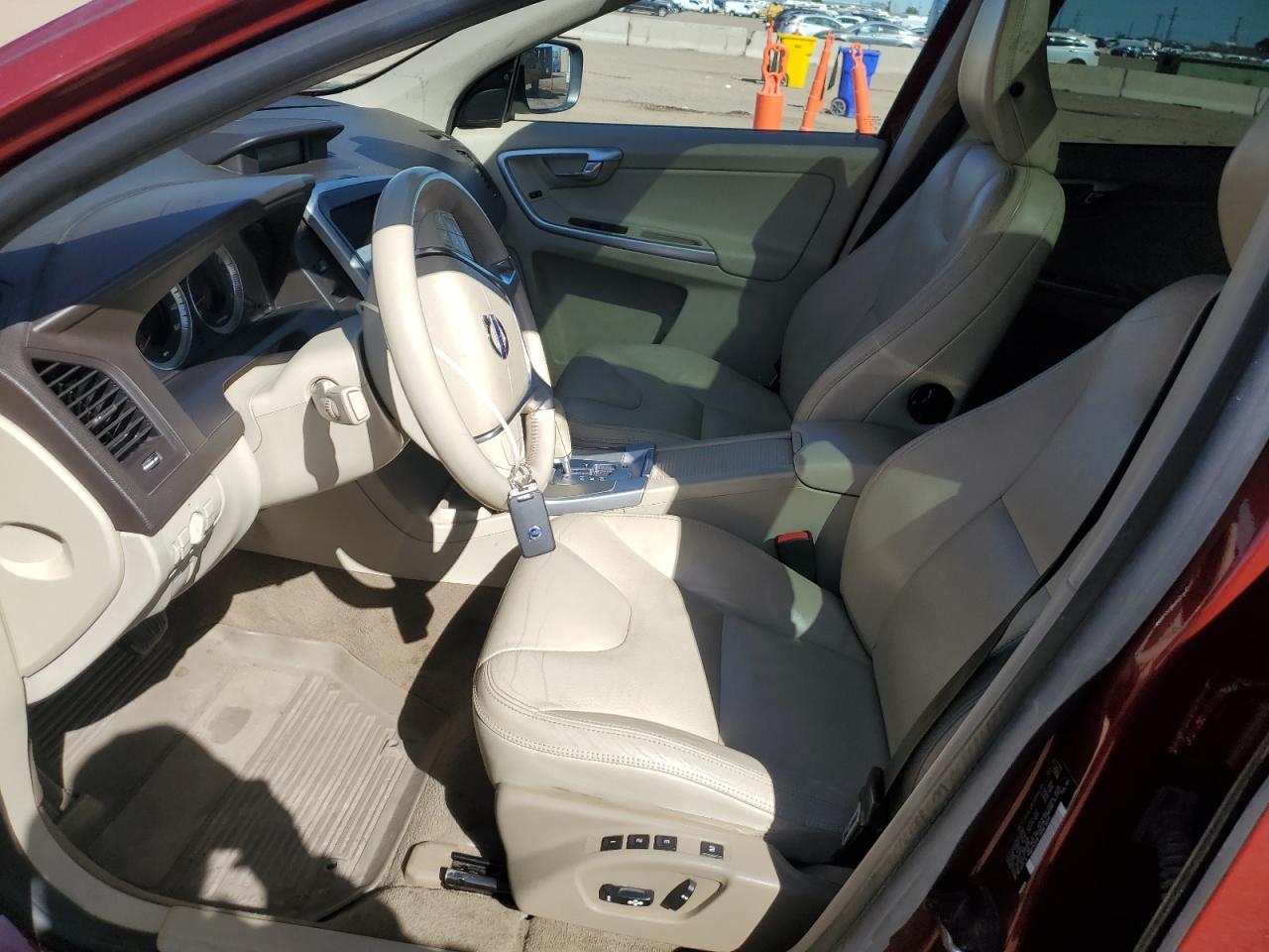 Volvo XC60 T6 Image 4