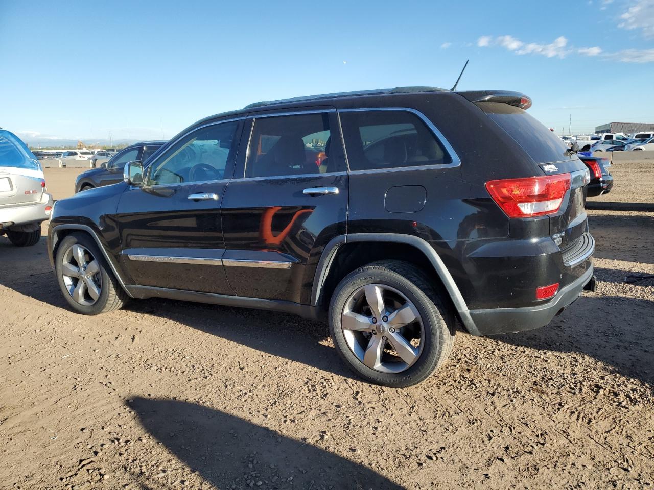 Jeep Grand Cherokee Overland Image 3