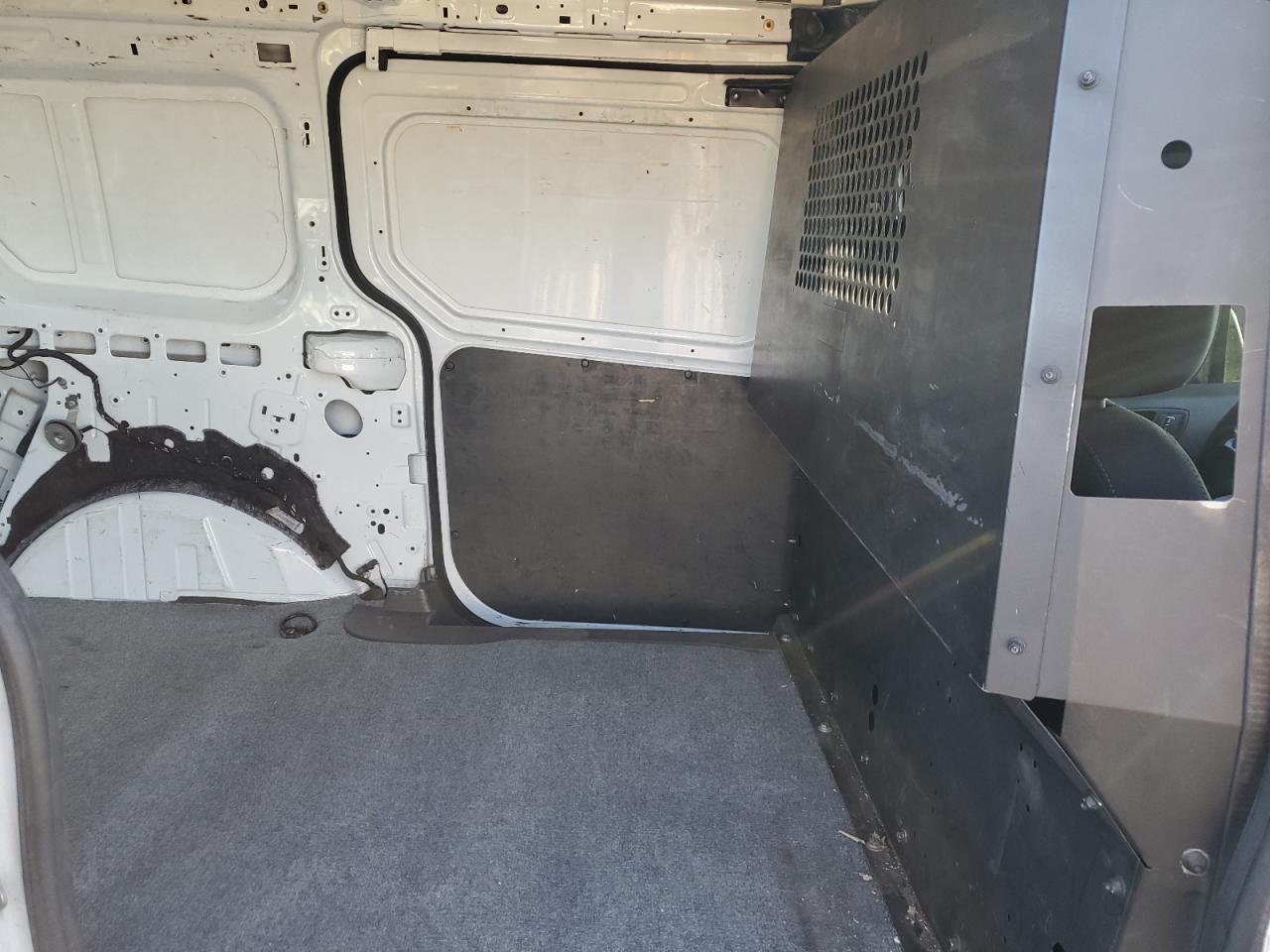 Ford Transit Xlt Image 10