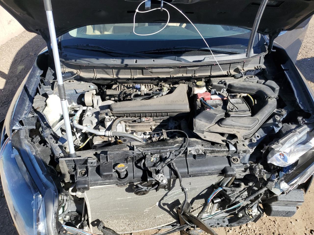 Nissan Rogue S Image 2