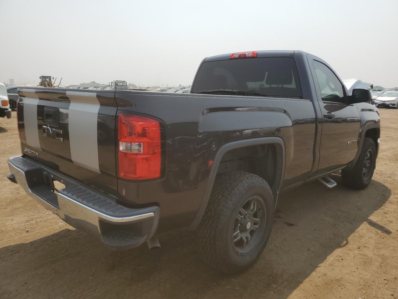 GMC Sierra C1500 Image 3
