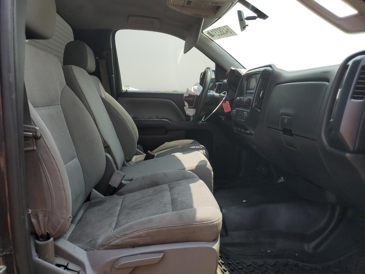 GMC Sierra C1500 Image 5