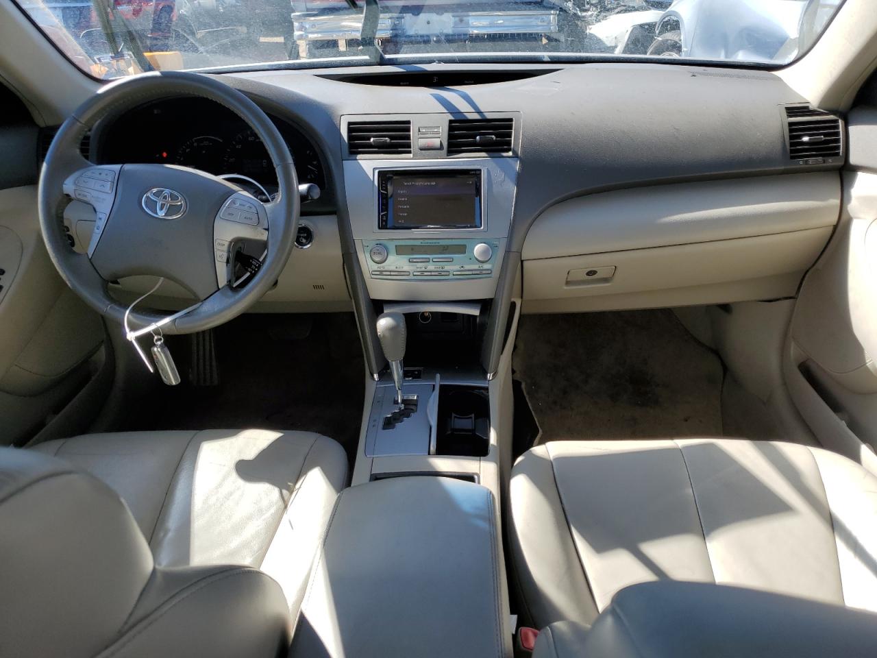 Toyota Camry Hybrid Image 11