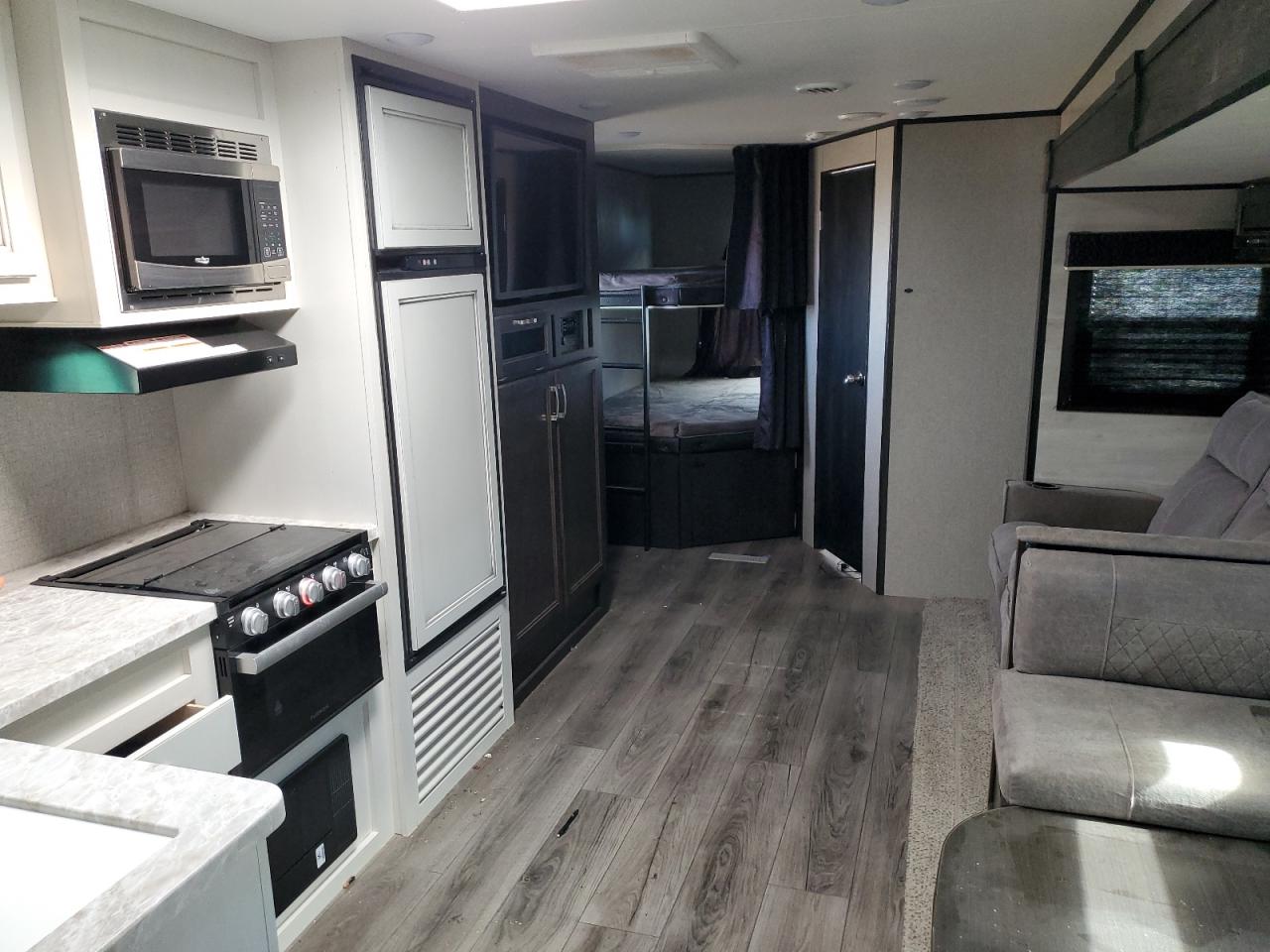 Jay Jay Flight Image 8