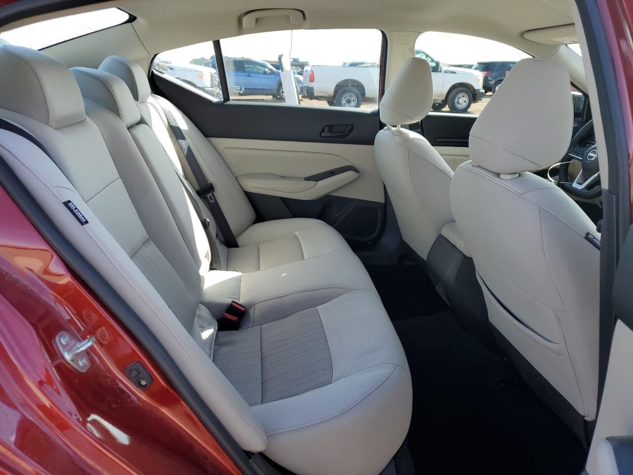 Nissan Altima Sv Image 9