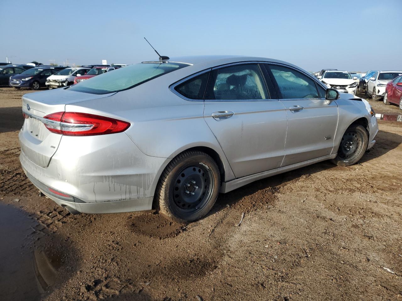 Ford Fusion Se Phev Image 2