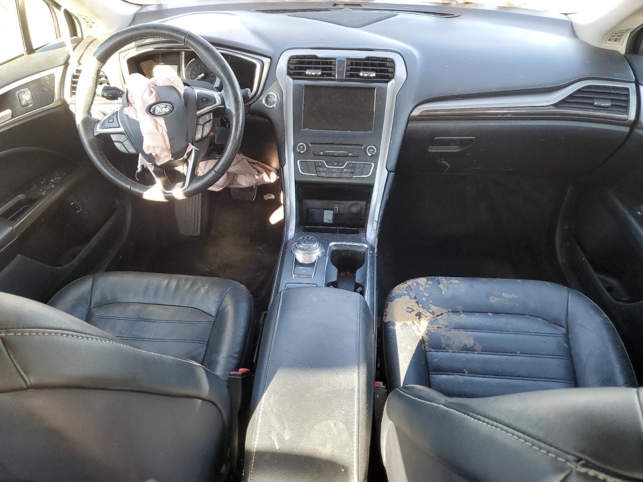 Ford Fusion Se Phev Image 6