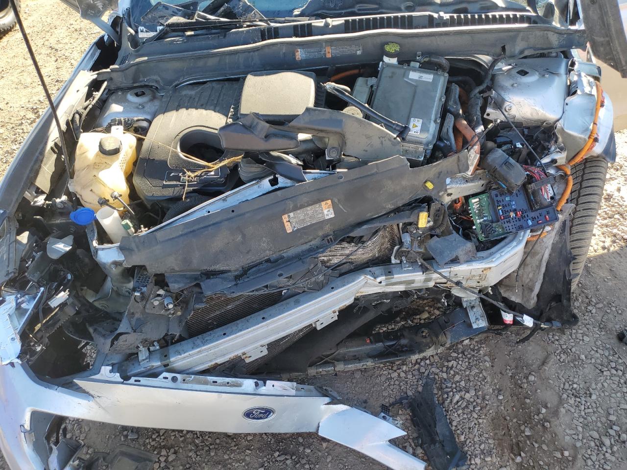 Ford Fusion Se Phev Image 11