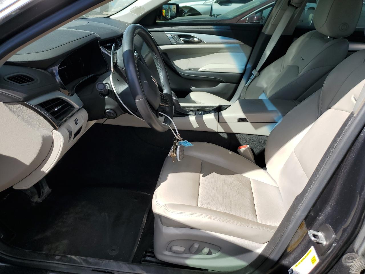 Cadillac CTS Luxury Image 4