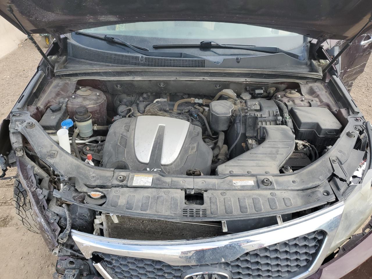 Kia Sorento Base Image 12