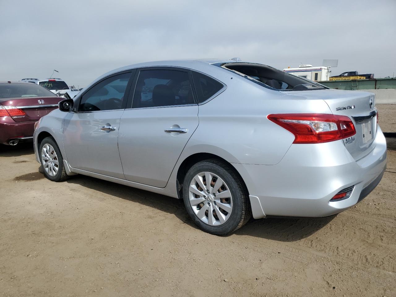 Nissan Sentra S Image 9