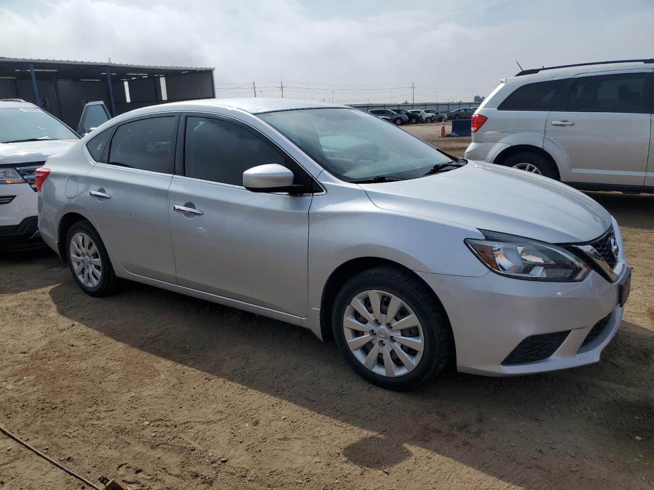 Nissan Sentra S Image 2