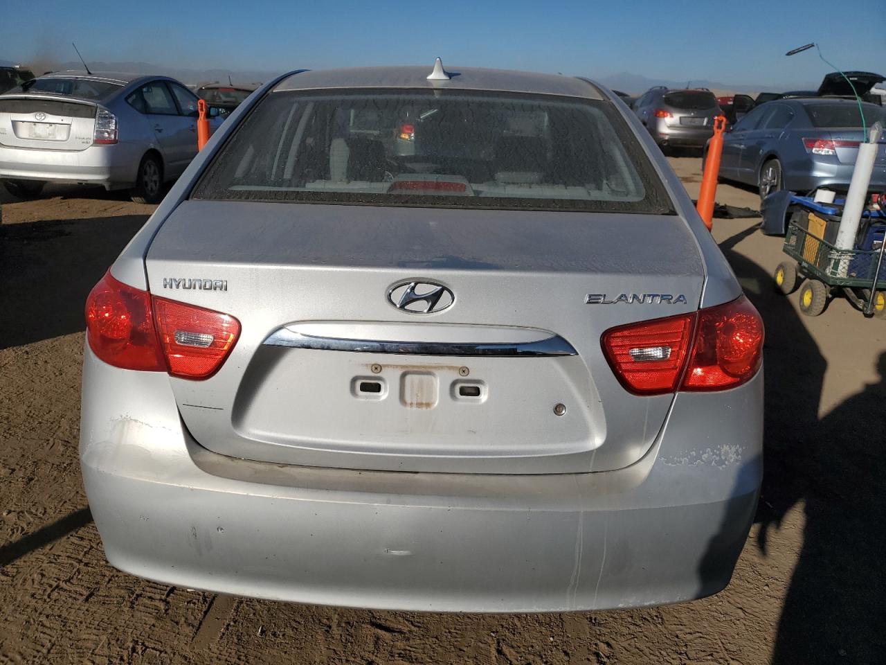 Hyundai ELANTRA Blue Image 5