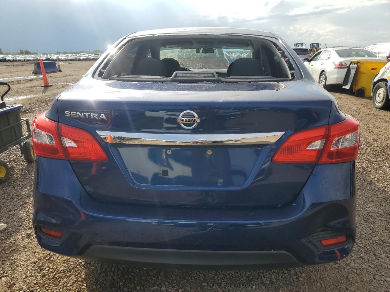 Nissan Sentra S Image 10