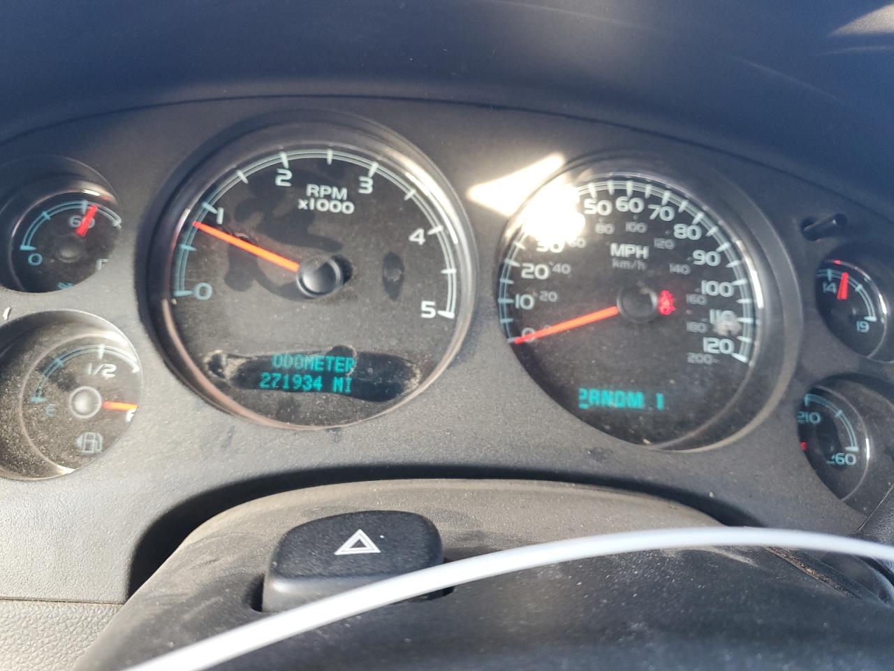 Chevrolet Silverado K2500 Heavy Duty Image 12