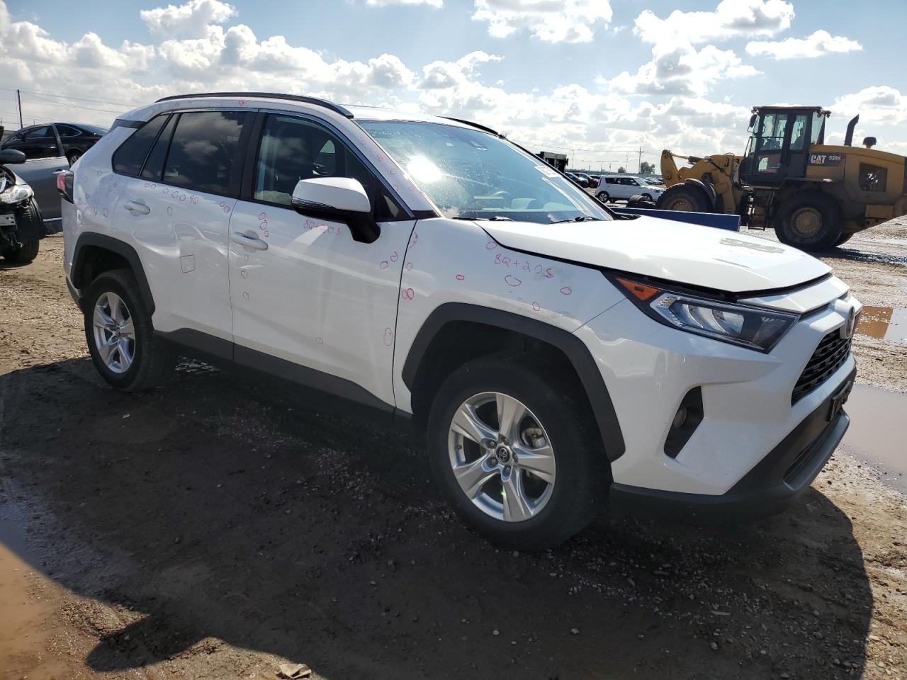Toyota RAV4 Xle Image 12