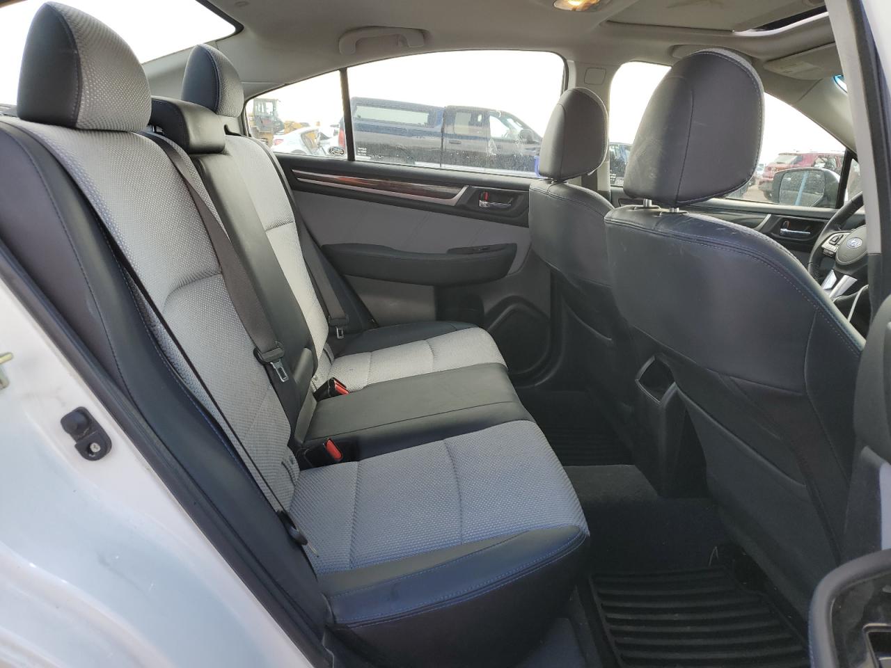 Subaru Legacy Sport Image 7