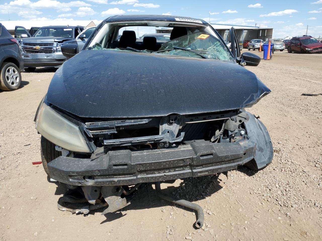 Volkswagen Jetta Base Image 2