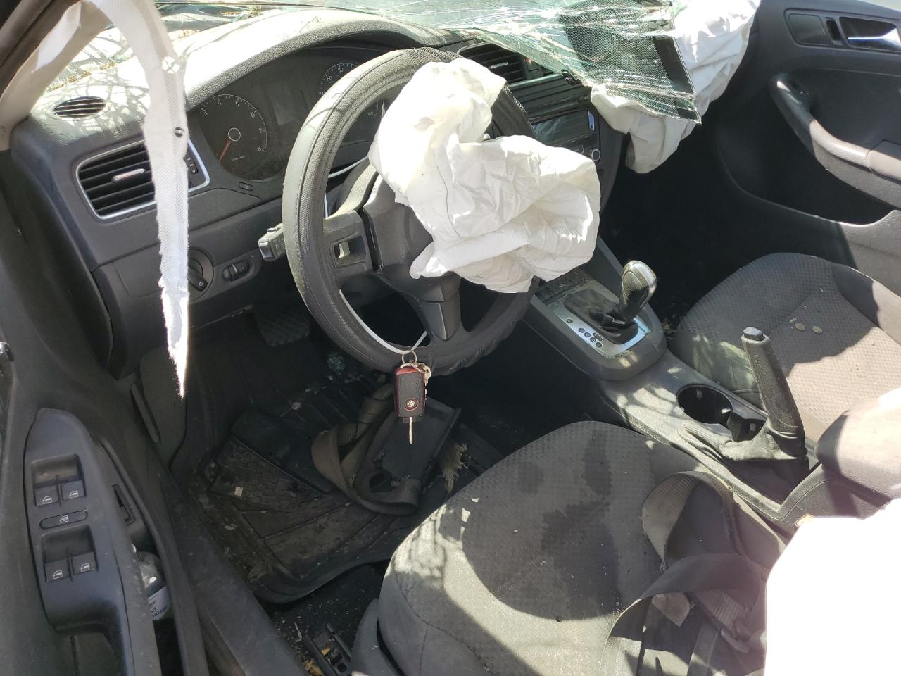 Volkswagen Jetta Base Image 11