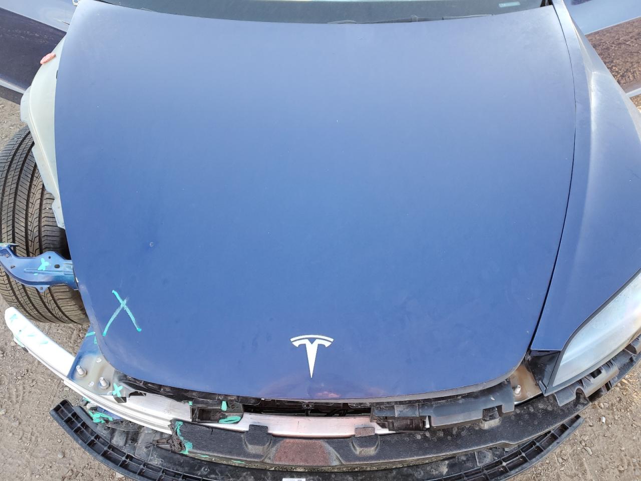 Tesla Model 3 Image 8