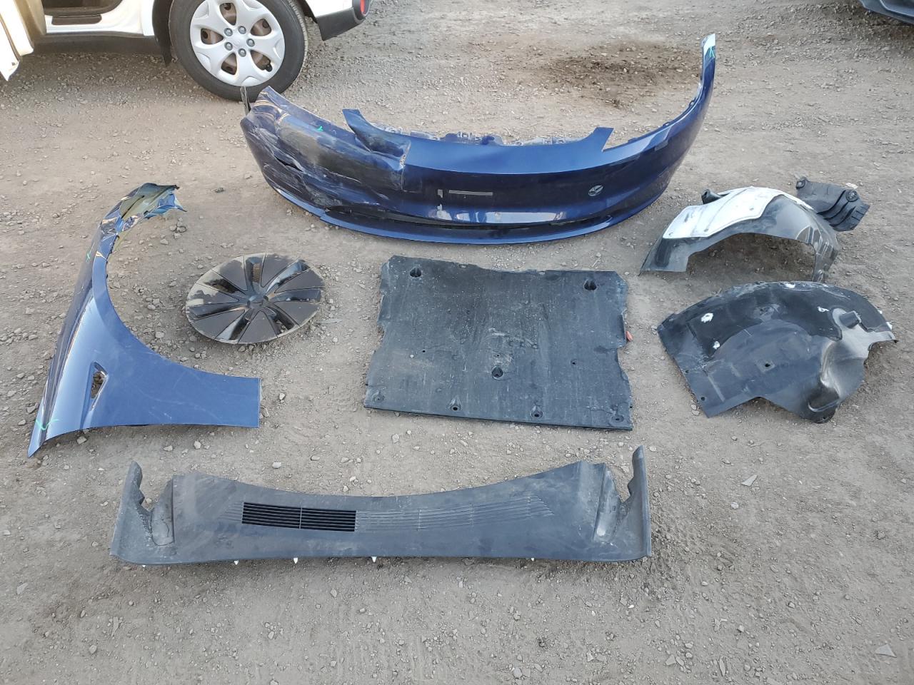 Tesla Model 3 Image 11