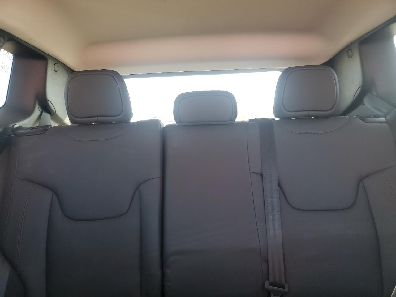 Jeep Renegade Trailhawk Image 2