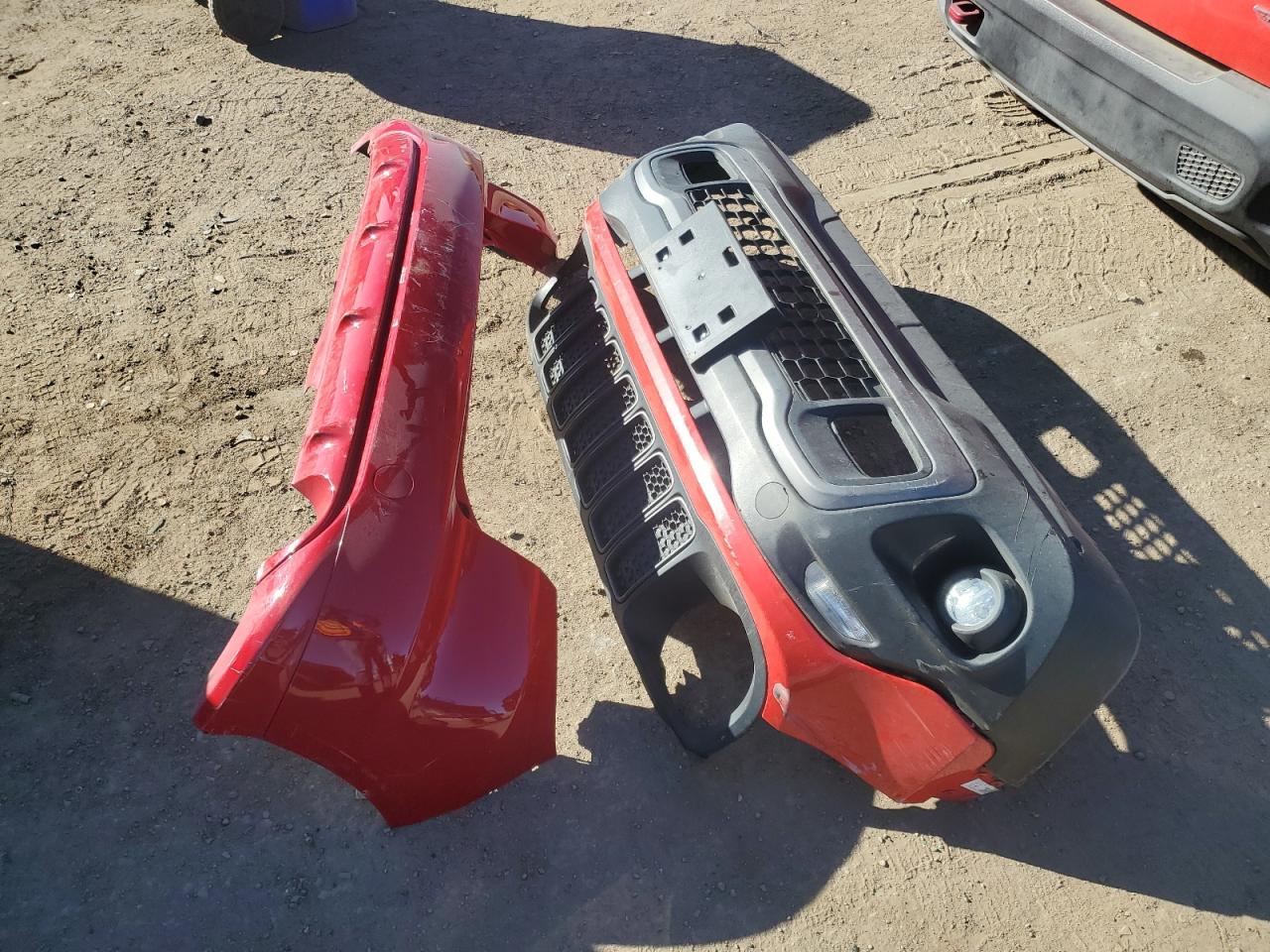 Jeep Renegade Trailhawk Image 11