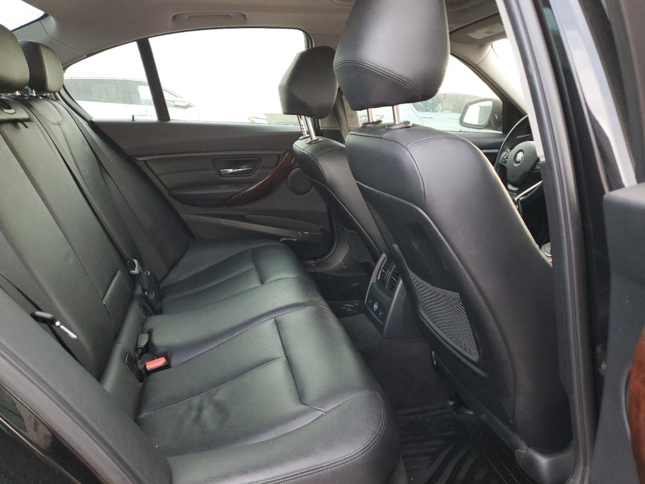 BMW 3 Series Xi Image 8