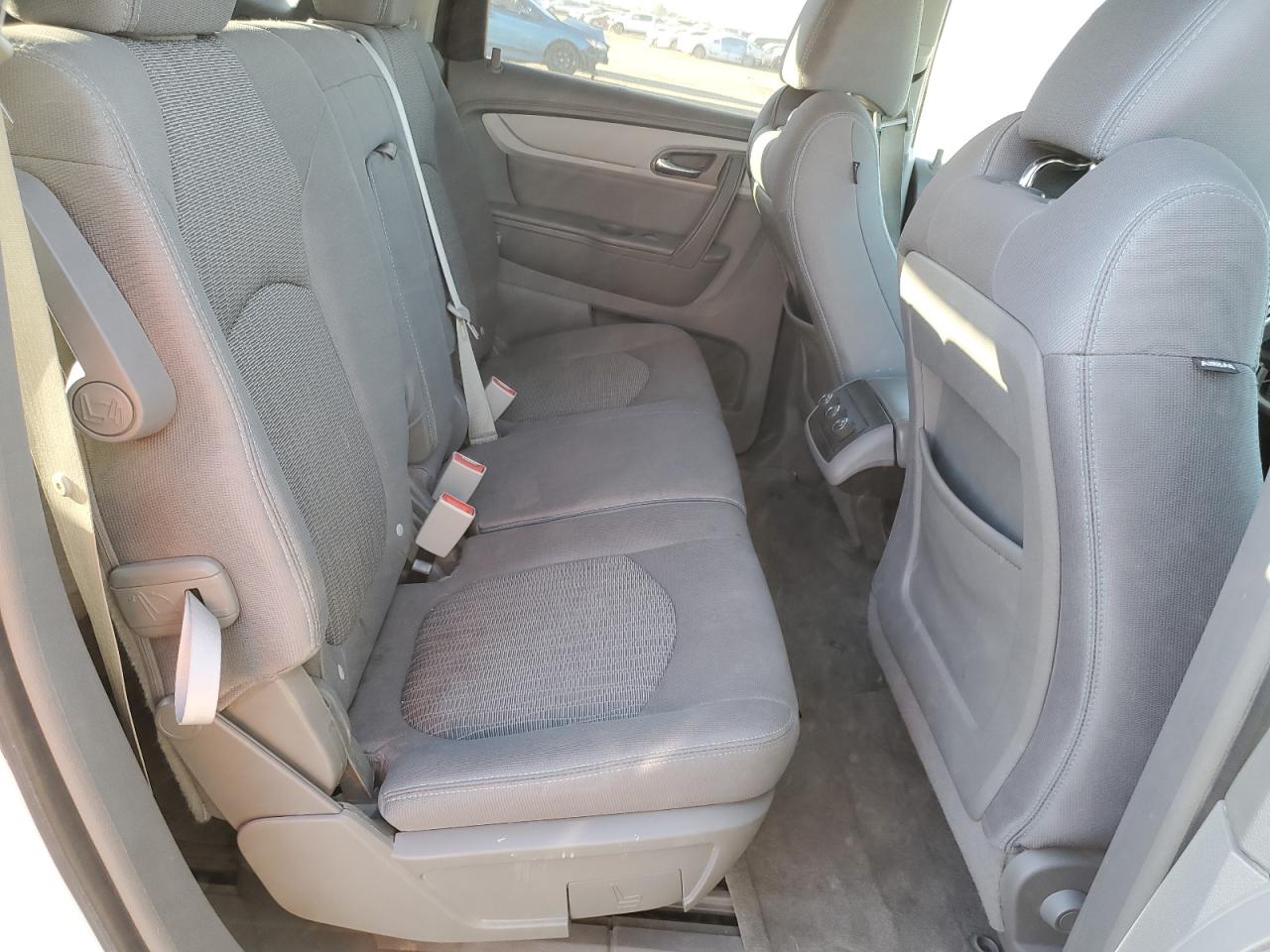 Chevrolet Traverse Ls Image 12