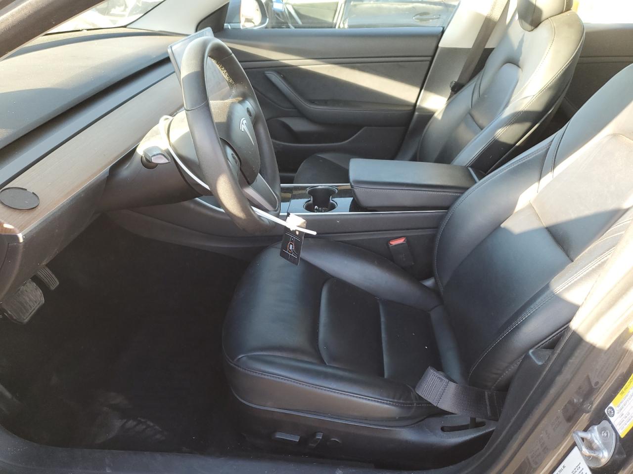 Tesla Model 3 Image 12