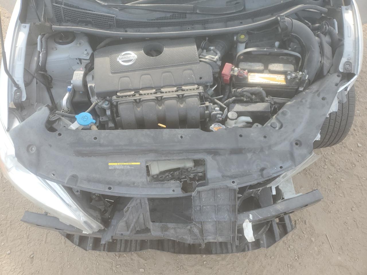 Nissan Sentra S Image 8