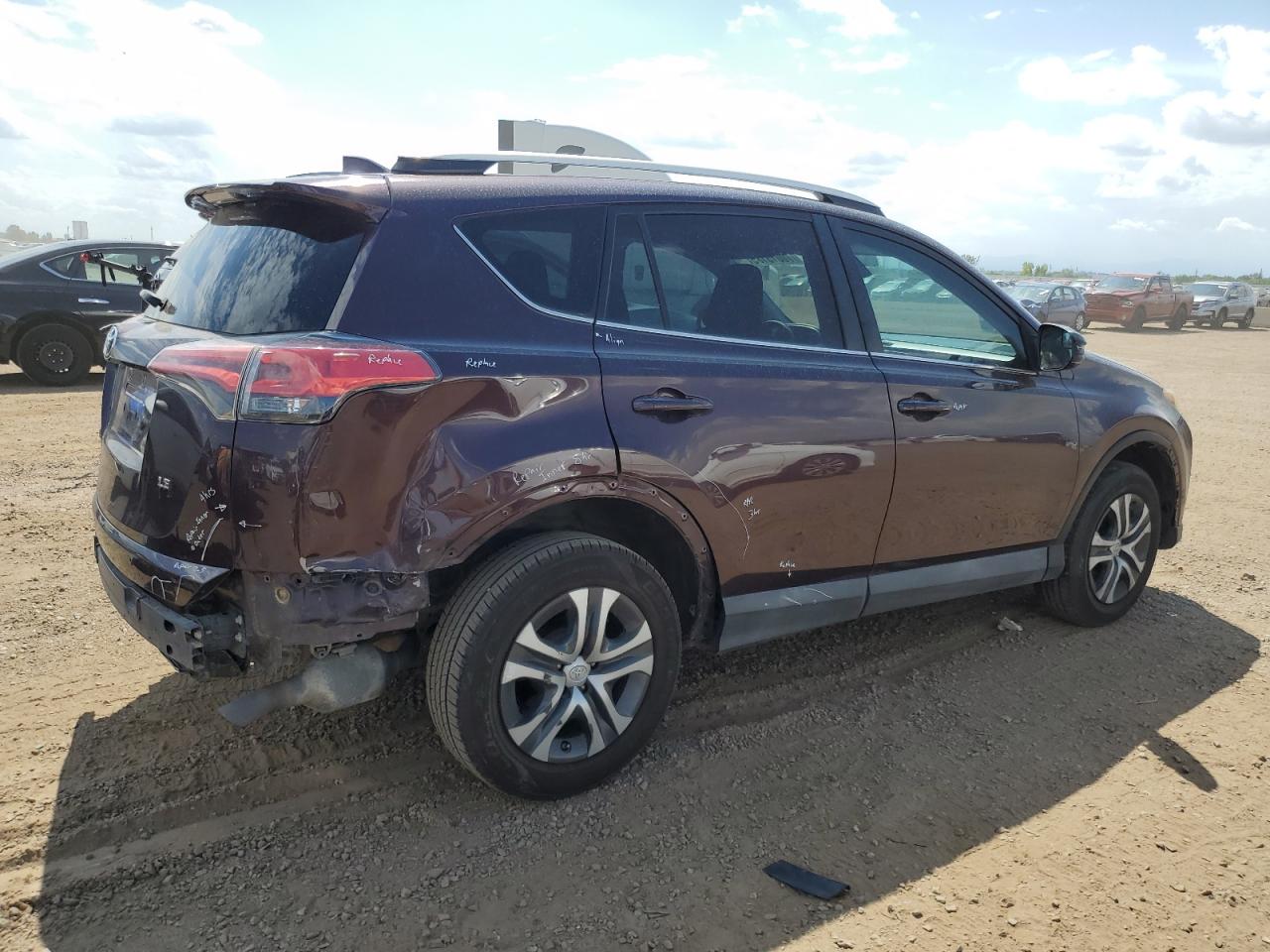 Toyota RAV4 Le Image 5