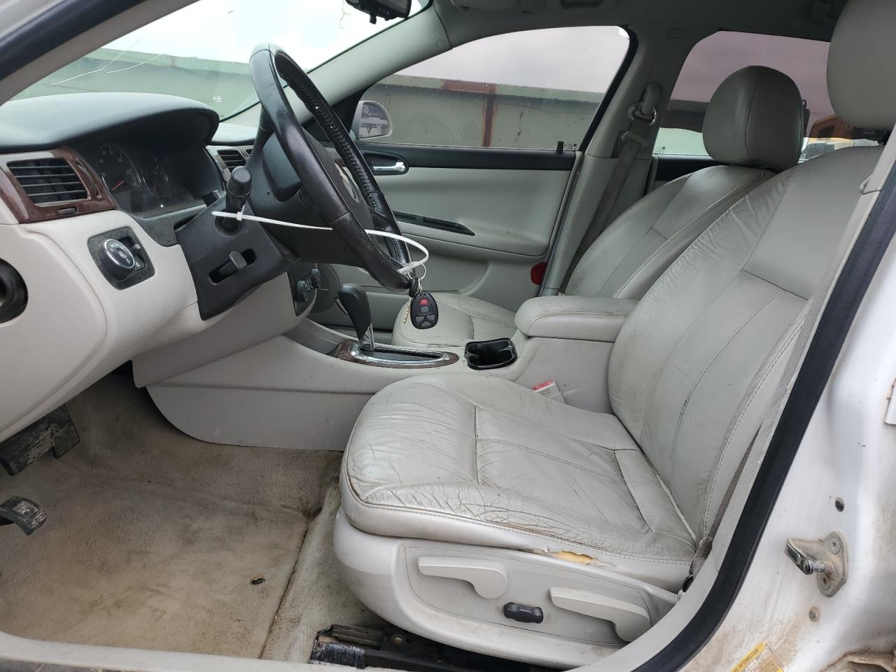 Chevrolet Impala Lt Image 10