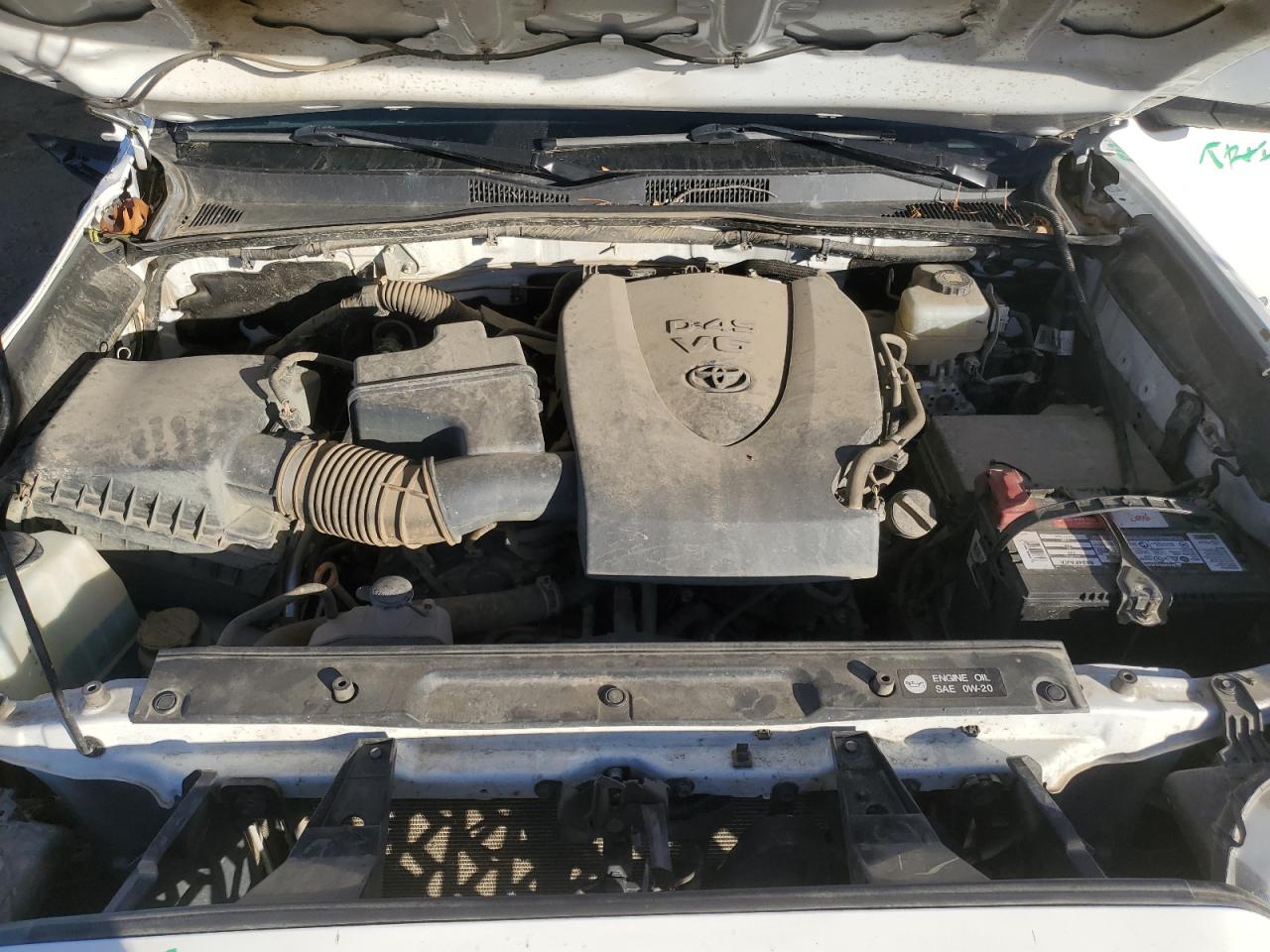 Toyota Tacoma Double Cab Image 12