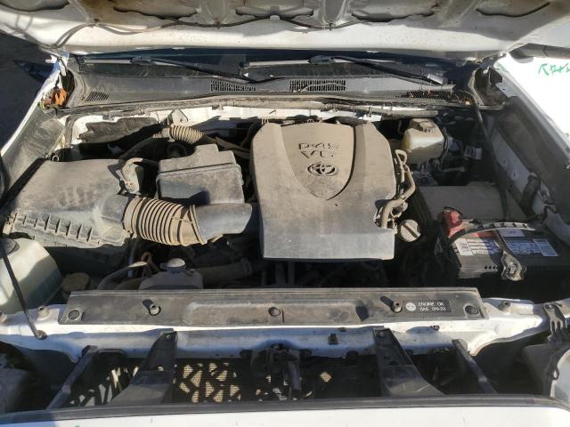 Toyota Tacoma Double Cab Image 12