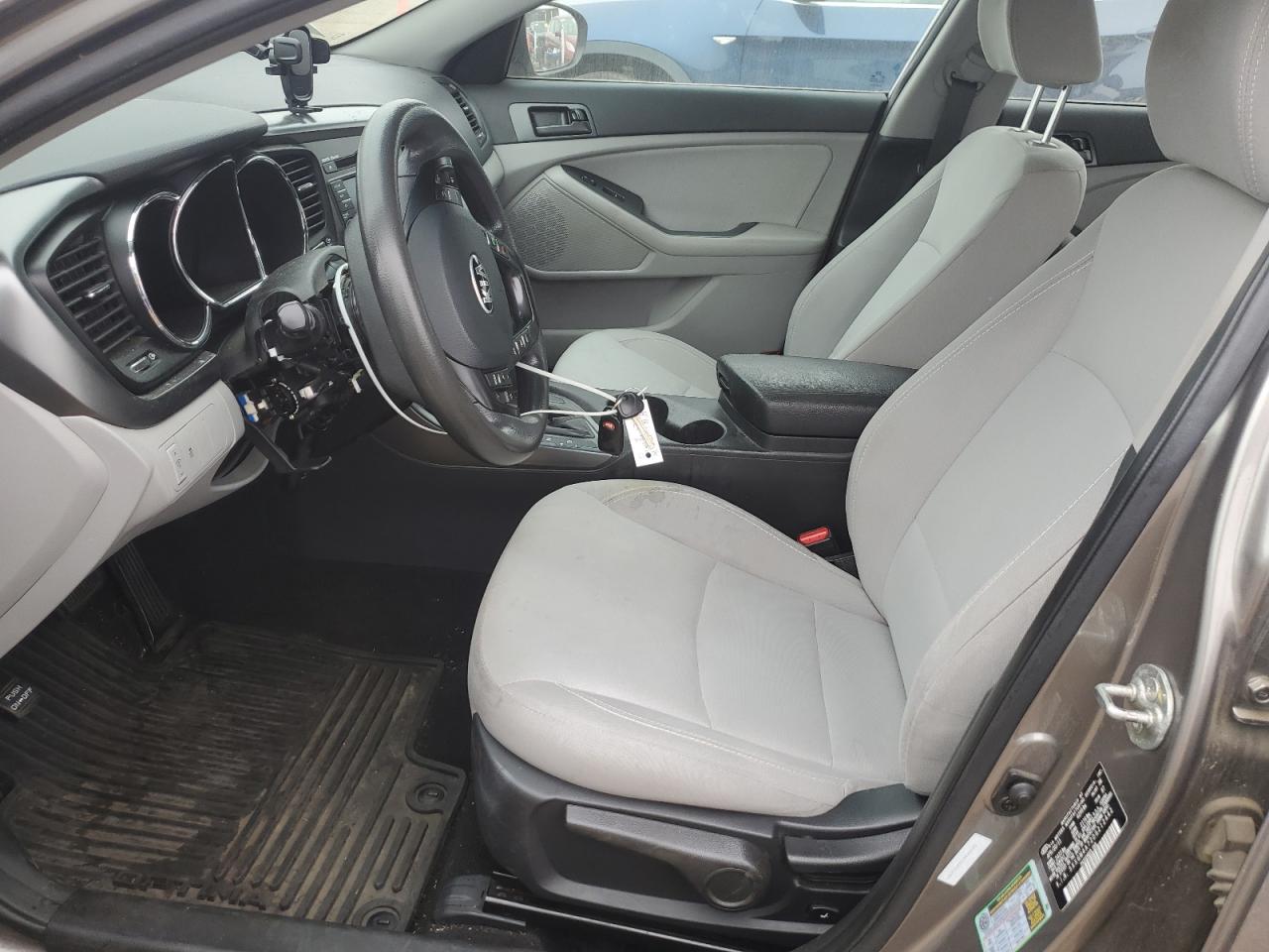 Kia Optima Lx Image 9