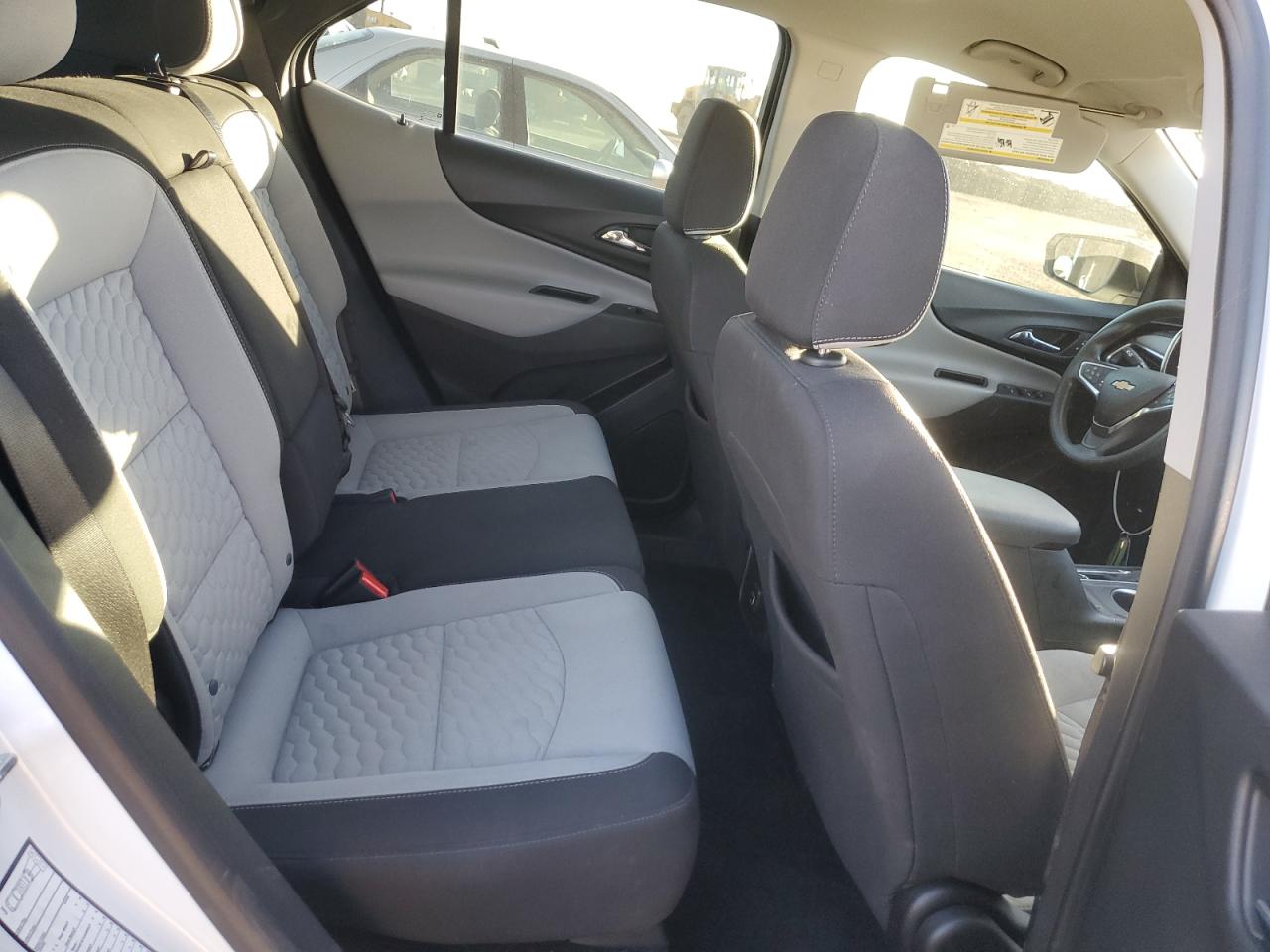 Chevrolet Equinox Ls Image 13