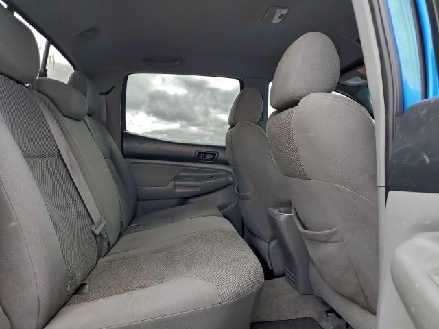 Toyota Tacoma Double Cab Image 8