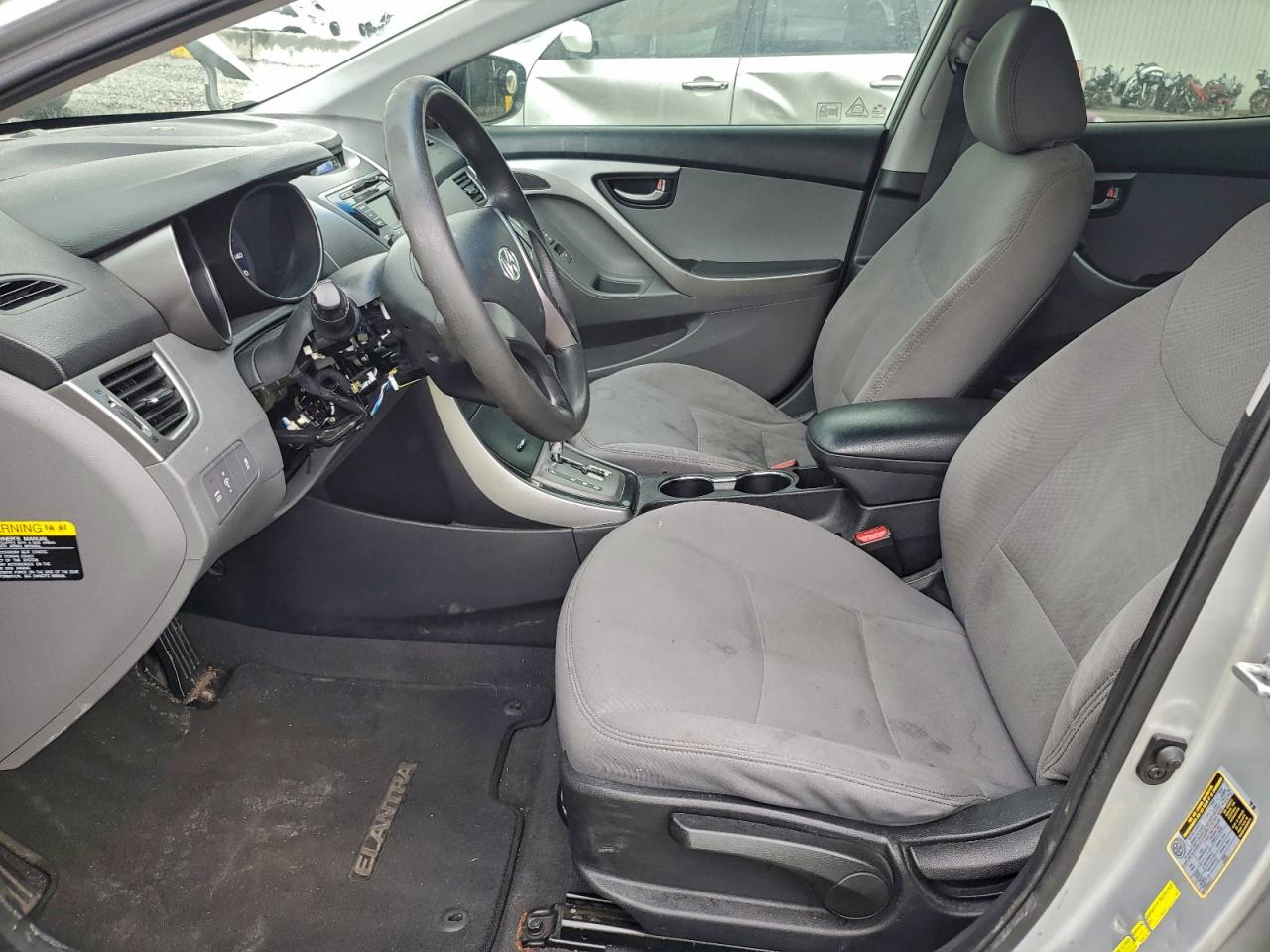 Hyundai ELANTRA Gls Image 8