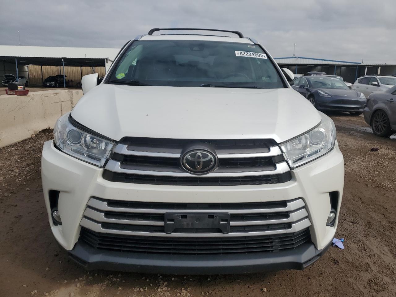 Toyota Highlander Se Image 7