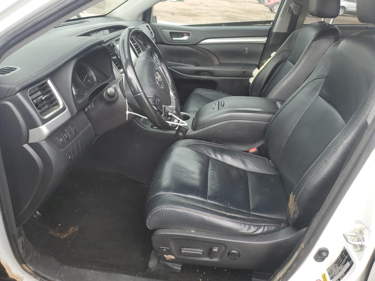 Toyota Highlander Se Image 10