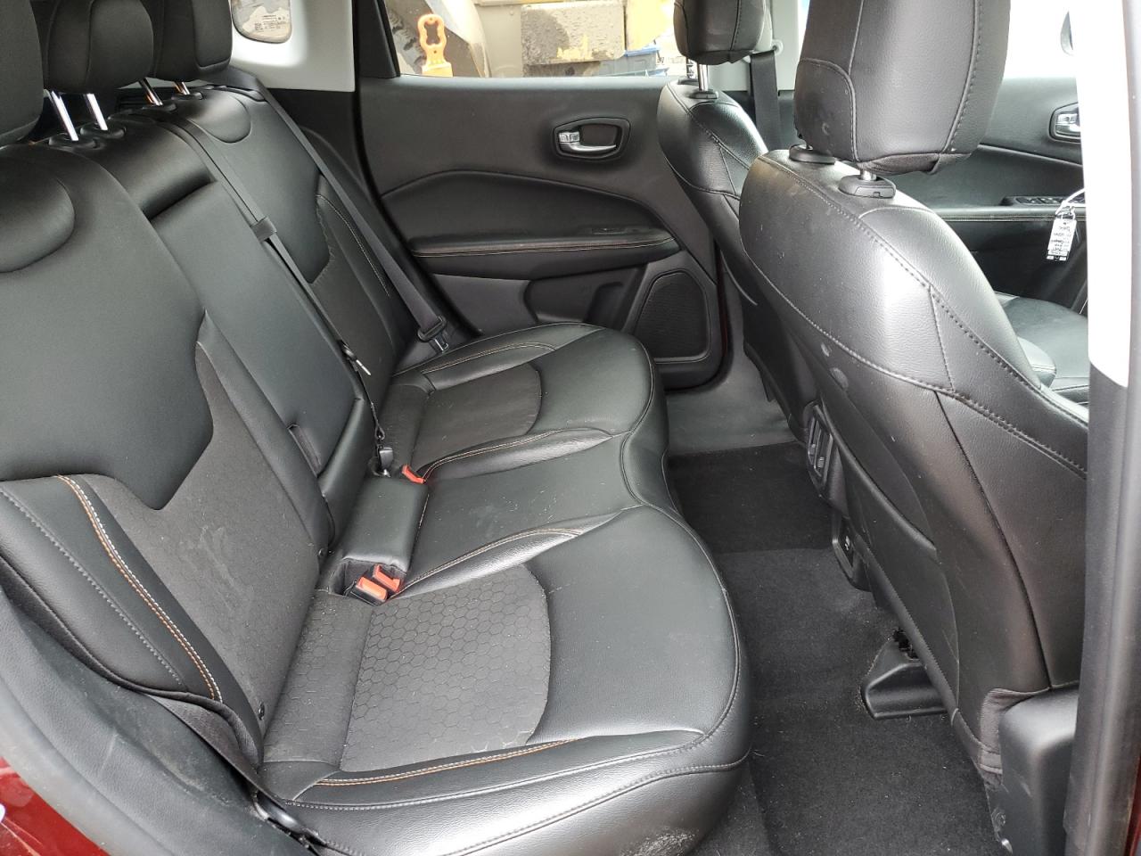 Jeep Compass Latitude Image 8