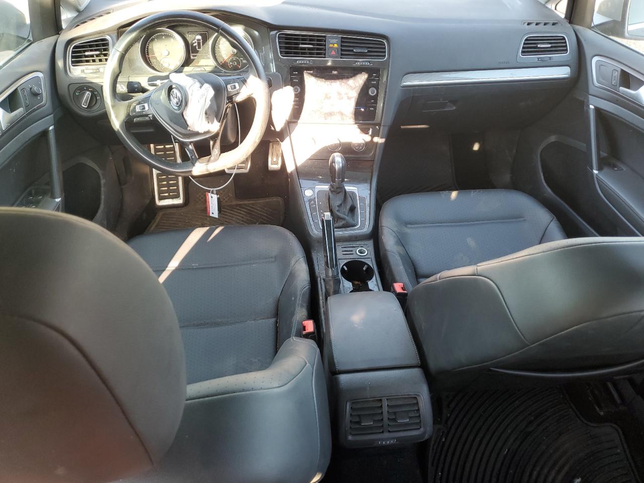 Volkswagen Golf S Image 7