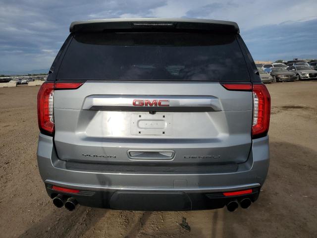 GMC Yukon Denali Image 6
